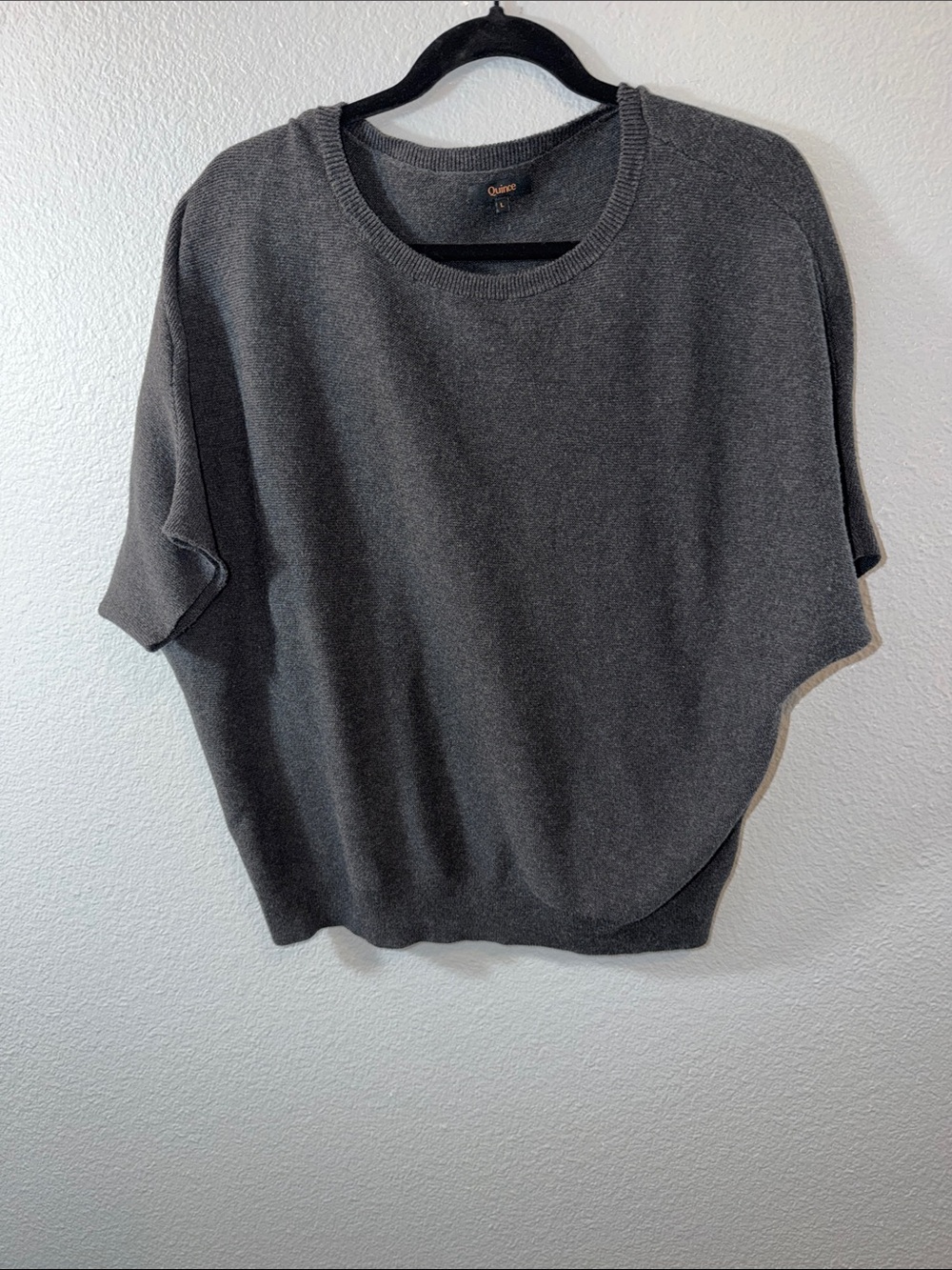 Wuince Gray Short-Sleeve Crew Neck Knit Sweater